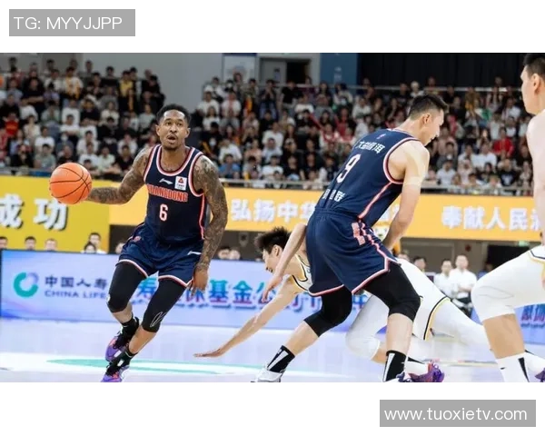 马尚布鲁克斯的篮球之路：从新秀到明星的奋斗与荣耀